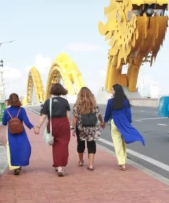 Private City Tour by Scooter with Ao dai Lady Rider