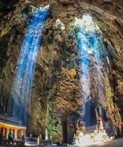 Da Nang: Lady Buddha, Marble Mountains, and Am Phu Cave Tour