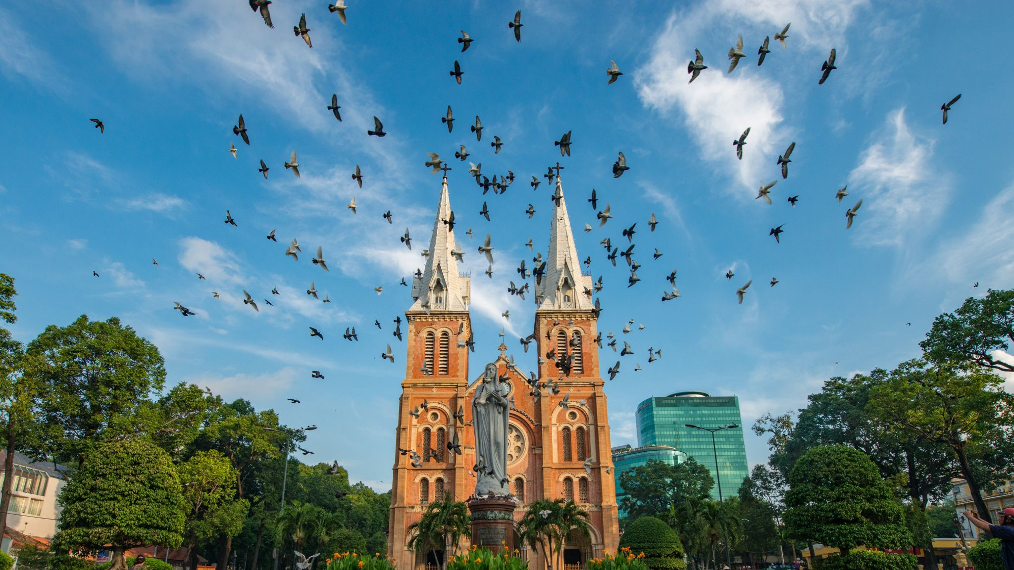 Day 2 Admire The Unque Architecture Of Notre Dame Cathedral